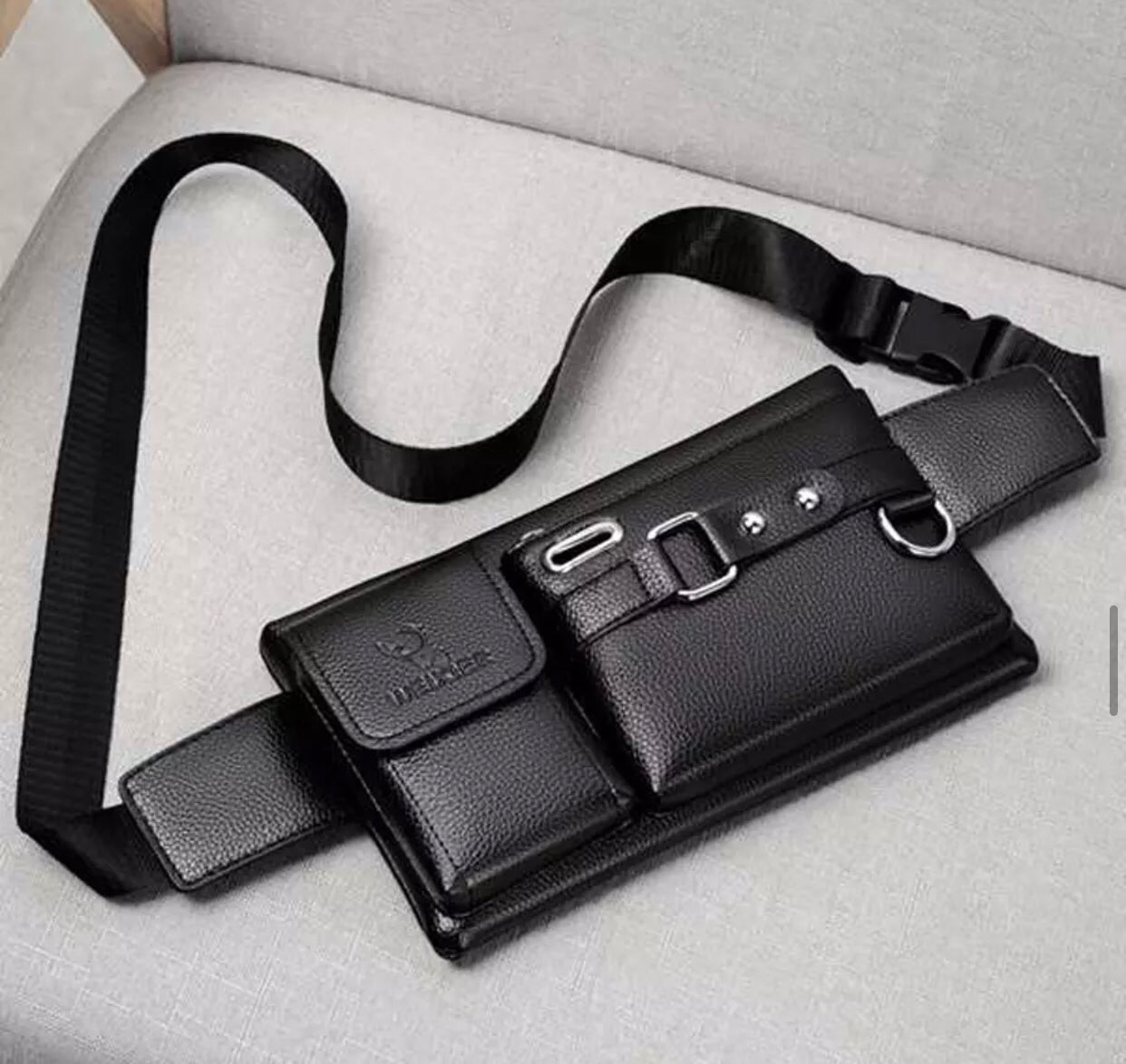 Large Waist Bag Dubai – Multi-Pocket Durable & Stylish UAE